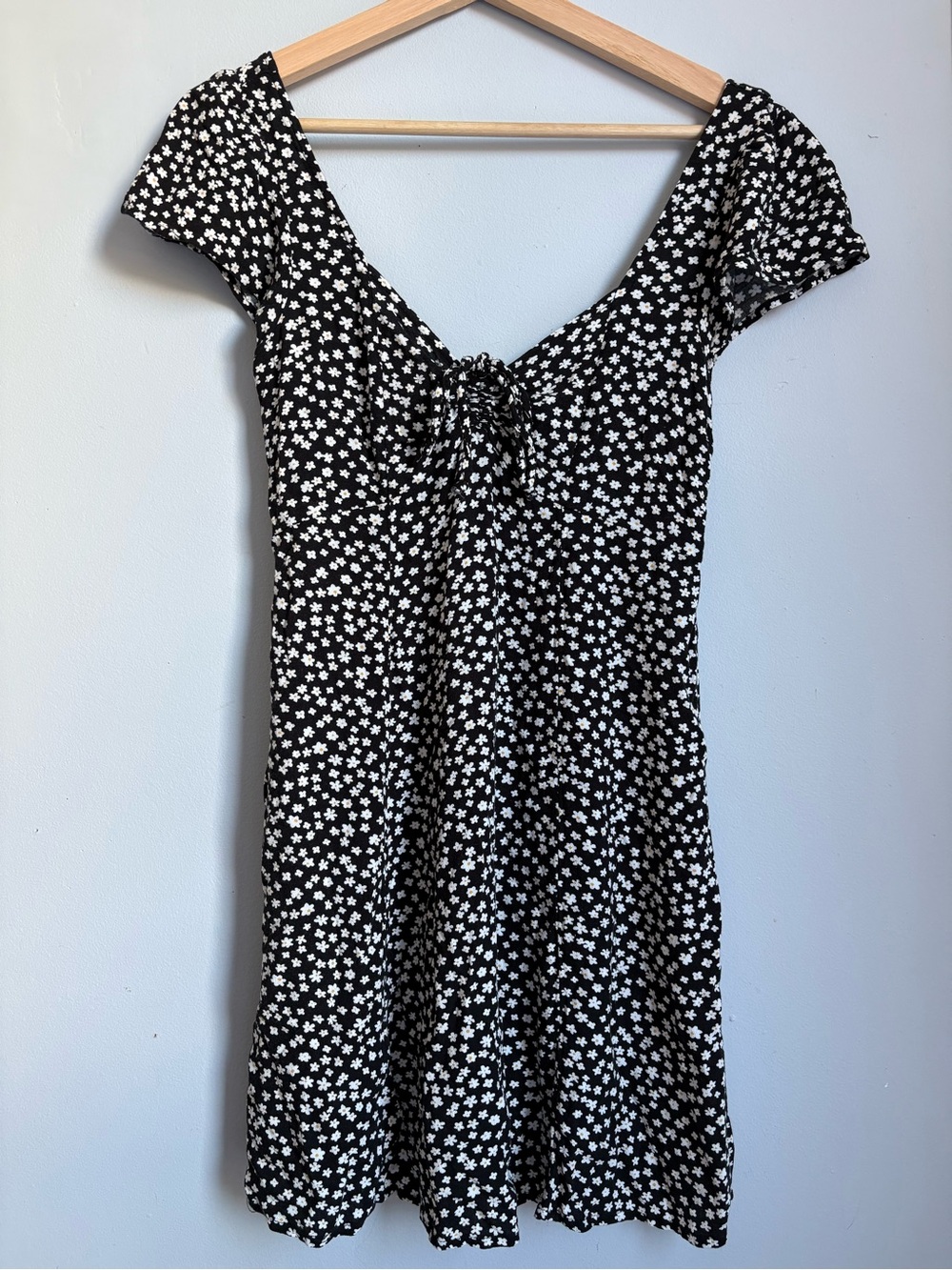 American Eagle Outfitters Black and White Daisy Tie-Front Mini Dress